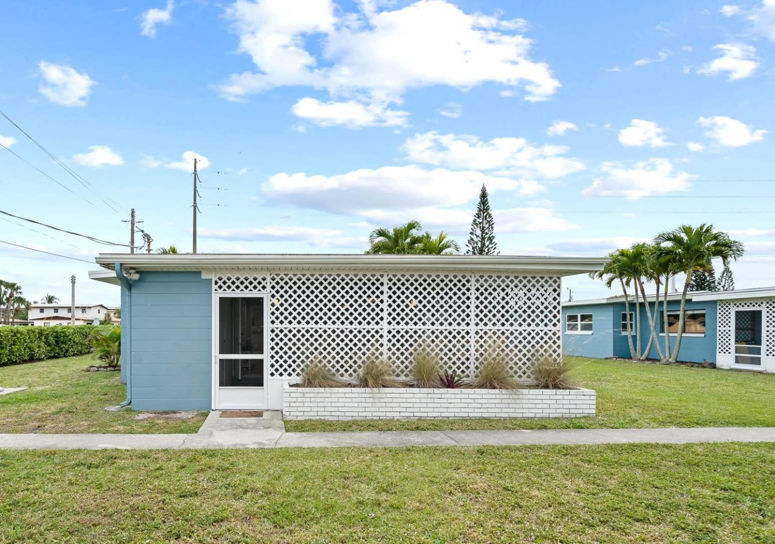 Midtown Cottage - In The Heart Of Cocoa Beach Exterior photo